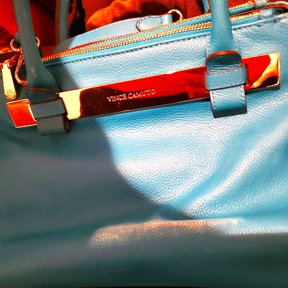 Authentic Vince Camuto large bag lots of pockets - Picture 4 of 4